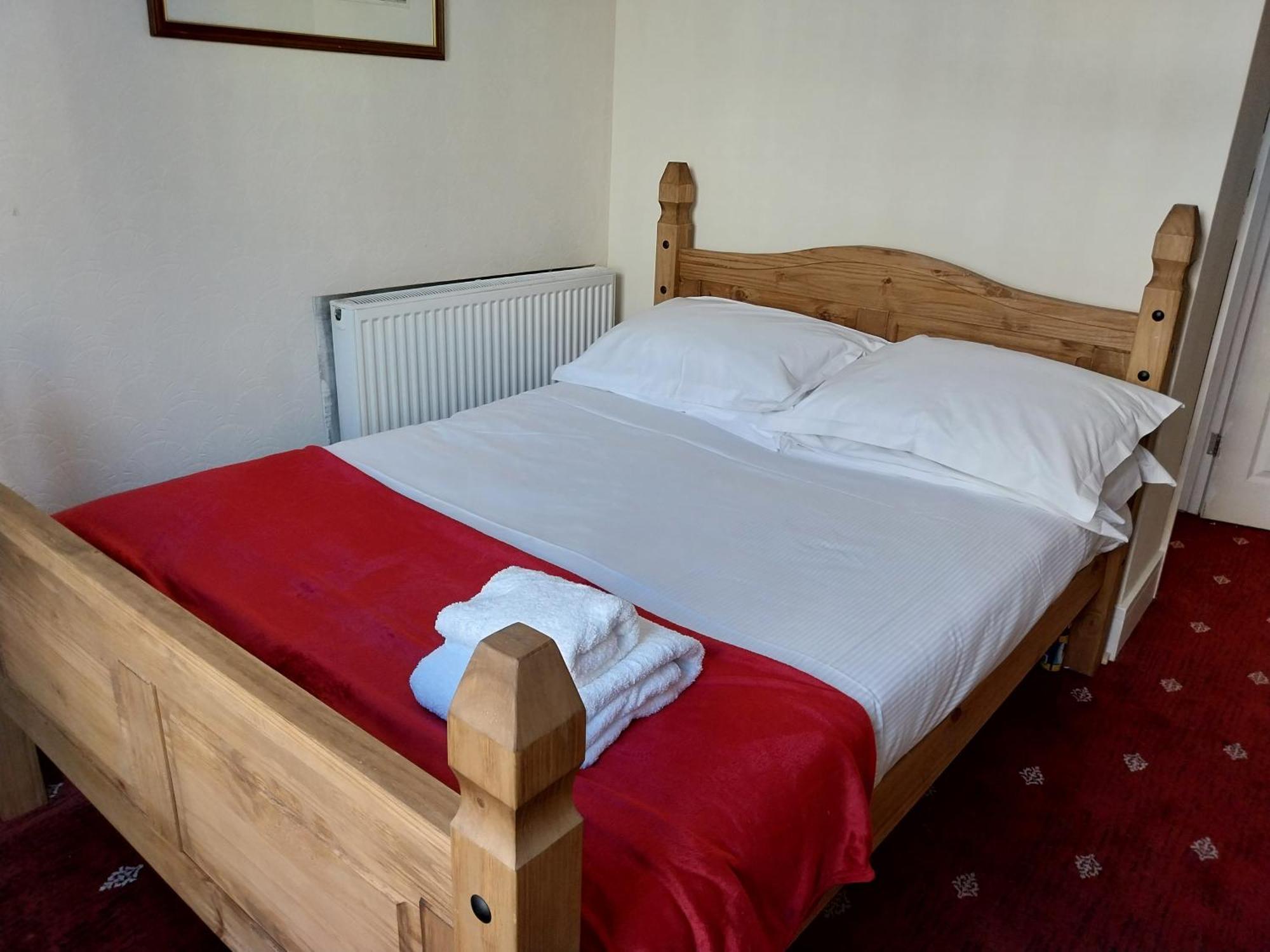 170 Victoria Road - 1 Bed Ground Floor Flat *