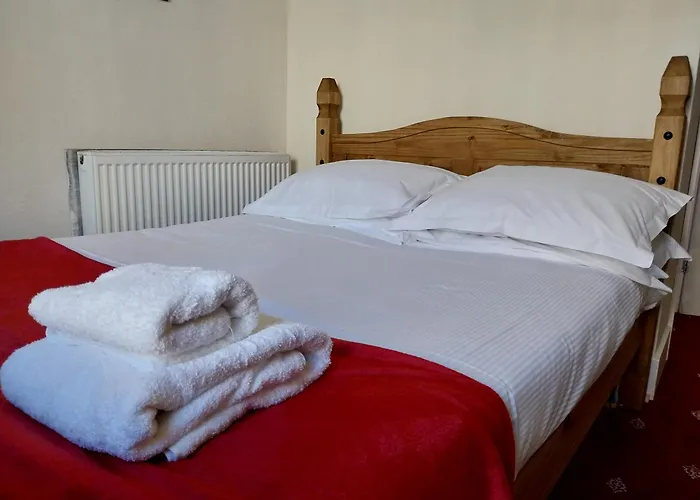 170 Victoria Road - 1 Bed Ground Floor Flat