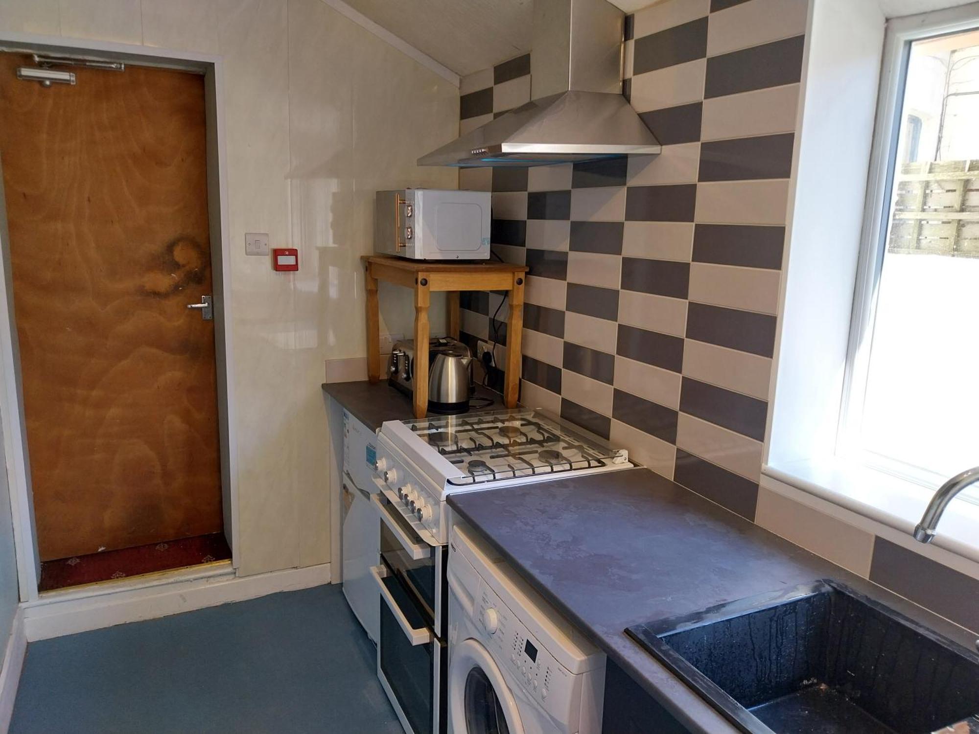 Apartment 170 Victoria Road - 1 Bed Ground Floor Flat *